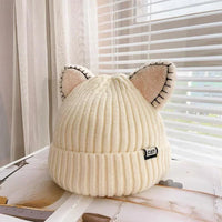 Gestrickte Wintermütze mit Katzenohren von PurrWarm - Beige