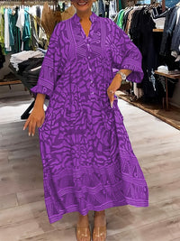 Carmilla - Lebhaftes Bedrucktes Kleid - Lila
