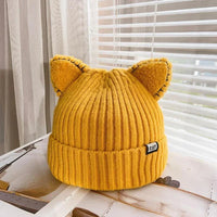 Gestrickte Wintermütze mit Katzenohren von PurrWarm - Gelb