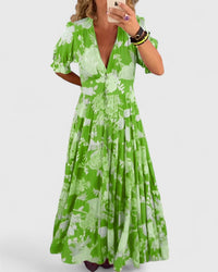 Minelda – Blumenkleid mit V-Ausschnitt - Grün