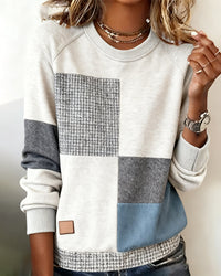 Julia | Casual Damen Pullover modern & farbig getragen - Hellgrau