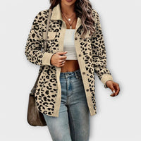 Mila | Damen Hemdjacke mit modernem Leopardenmuster - Aprikose
