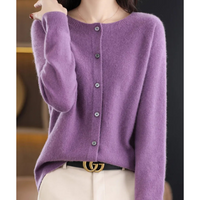 DANIELLE | Damen-Strickjacke mit Rundhalsausschnitt aus reiner Merinowolle - Lila
