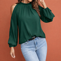 Damenbluse mit Rüschenkragen und offenen Schultern für elegante Outfits | Elinor - Dunkelgrün