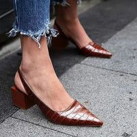 Elegante Pumps mit spitzem Zehen und Blockabsatz - Bordeauxrot
