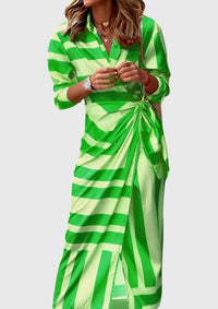 Elegantes Wickelkleid für Frauen – Stilvolles Sommerkleid mit modernem Druck - Grün