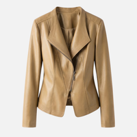 Yvette | Damen Hochglänzende Taillierte Kunstlederjacke Breites Revers – PU Leder Jacke - Beige