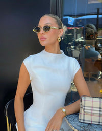 Mary - Retro Ovaler Metallrahmen Sonnenbrille mit getönten Gläsern - Schwarz/Gold