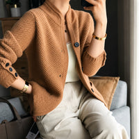 Edda - Gemütlicher Cardigan mit Knöpfen - Kamel