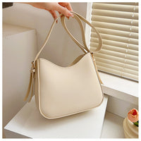 Minimalistische Damen-Umhängetasche aus elegantem veganem Leder - Beige