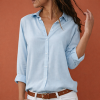 Satin Damenbluse mit Kragen und Knopfleiste | Danira - Hellblau