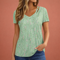 Damen V-Ausschnitt T-Shirt mit Pailletten-Details für einen strahlenden Look | Vivien - Hellgrün
