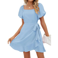 Donna - Kleid mit quadratischem Ausschnitt, Puffärmeln und Gürtel in A-Linie - Hellblau