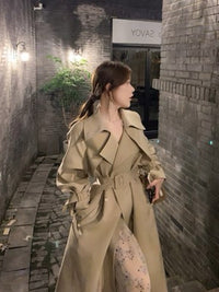 Damen Kastenförmiger Midilanger Trenchcoat mit weichem Fall und verstellbaren Manschetten Nord Taschen - Khaki