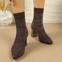 Damen Strumpfstiefeletten mit Blockabsatz und Rippstruktur - Dunkelbraun