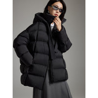 Damen Steppige wärmende Daunenjacke mit Kapuze und weiter Silhouette Nord Taschen - Schwarz