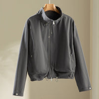 Damen Leichte Kurzjacke mit hohem Kragen, Tunnelzug und aufgesetzten Taschen Nord Taschen - Graues Oberteil
