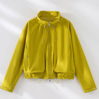 Damen Leichte Kurzjacke mit hohem Kragen, Tunnelzug und aufgesetzten Taschen Nord Taschen - Senfgrünes Oberteil