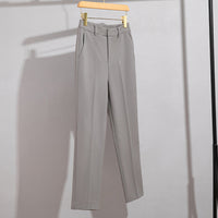 Damen Doppelreihiger Tailoring-Blazer mit Goldknöpfen und figurformenden Abnähern Nord Taschen - Graue Hose