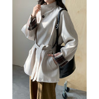 Damen Oversize Trenchcoat mit Taillengürtel und karierter Ärmelaufschlag Nord Taschen - Beigegrau (High-End-Serie)