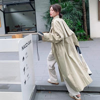 Damen Oversize-Trenchcoat mit Cape-Rücken und Tunnelzug in der Taille - Beige-Aprikose