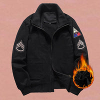 Herren Bomberjacke im Militärstil mit Patches und verdecktem Reißverschluss - Schwarz gefüttert