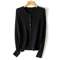 Damen Feinstrick-Cardigan mit Zopfmuster, Rundhalsausschnitt und Knopfleiste Nord Taschen - Obsidienschwarz