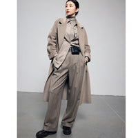 Damen Oversize Wollmantel im Clean‑Cut‑Design mit Reverskragen und verdeckter Knopfleiste Nord Taschen - Grau gestreift