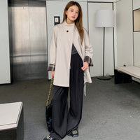 Damen Kurzjacke im Parka‑Stil mit Taillengürtel und kariertem Ärmelfutter Nord Taschen - Hellgrau (High-End-Serie)
