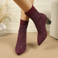 Damen Strumpfstiefeletten mit Blockabsatz und Rippstruktur - Weinrot