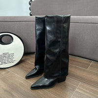 Damen Stiefel mit Blockabsatz und modernem Schnitt in Braun - Schwarz