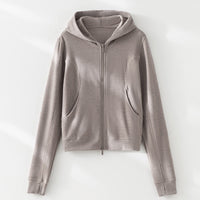 Damen Cropped Kapuzenjacke mit Reißverschluss und konturierten Eingrifftaschen Nord Taschen - Khaki-Oberteil