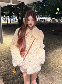 Damen Kurzmantel aus Teddyfleece mit Oversize‑Schnitt Stehkragen und Pattentaschen Nord Taschen - Gelb