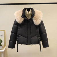 Damen kurze Steppjacke mit voluminösem Webpelzkragen und Taillenriemen - Schwarz