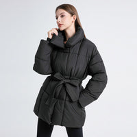Damen taillierter Thermo-Steppmantel mit Bindegürtel und Karree-Steppung - Schwarz