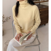 Damen Leichter Kaschmir-Mix Rollkragenpullover mit feinem Soft-Finish und schmaler Silhouette Nord Taschen - Schwanengelb