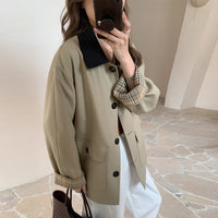 Damen Locker geschnittene Übergangsjacke mit Kontrastkragen und kariertem Ärmelaufschlag Nord Taschen - Khaki