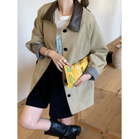Damen Leichte Oversize-Übergangsjacke mit Kontrastkragen und kariertem Ärmelsaum Nord Taschen - Hell-Khaki