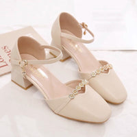 Damen Elegante Hochzeits-Pumps mit dezentem Schmuckdetail und komfortablem Blockabsatz - Offweiß