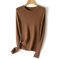 Damen Feiner Feinstrickpullover mit Rundhalsausschnitt und figurnaher Silhouette Nord Taschen - Dunkelkamel