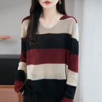 Damen Pullover mit V-Ausschnitt und Streifen - Rot mit bunten Streifen