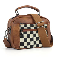 Nina | Stylishe Damen Schultertasche mit Schachbrettmuster - Braun