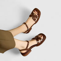 Vera | Elegante flache Sandale für Damen - Braun
