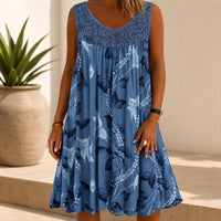 Kleid Linden™ mit Spitzeneinsatz, Blumenmuster und Weitem Schnitt - Blau