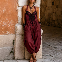 Overall Martha™ mit ornamentaler Stickerei, V-Ausschnitt und weitem Schnitt - Bordeaux
