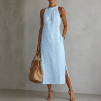 Coralie™ Kleid mit Godetrock, hohem Ausschnitt und vertikalen Ornamentdetails - Blau