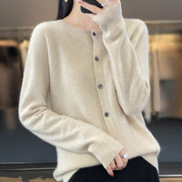 DANIELLE | Damen-Strickjacke mit Rundhalsausschnitt aus reiner Merinowolle - Khaki