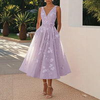 Kleid Lavienne™ mit floralem Muster und betonter Taille mit Bindegürtel - Lila