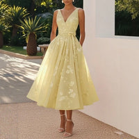 Kleid Lavienne™ mit floralem Muster und betonter Taille mit Bindegürtel - Gelb