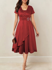 Elisa | V-Ausschnitt Midikleid mit asymmetrischem Saum - Rot